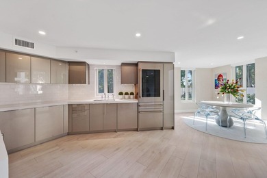 Exquisite, pet-friendly ground-floor walk-out residence in - photo 11