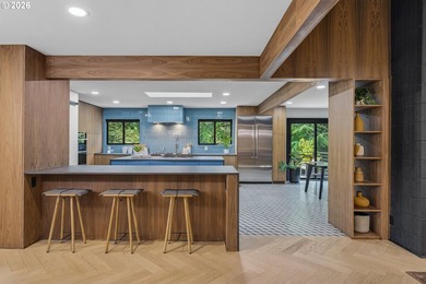 Impeccably reimagined and totally dialed in, this Mid-Century - photo 11