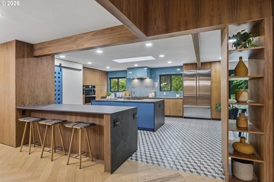 Impeccably reimagined and totally dialed in, this Mid-Century - photo 12