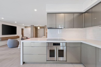 Exquisite, pet-friendly ground-floor walk-out residence in - photo 14