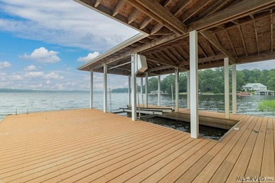 Exceptional Main Lake Waterfront Estate on Two Premier Lots! - photo 14