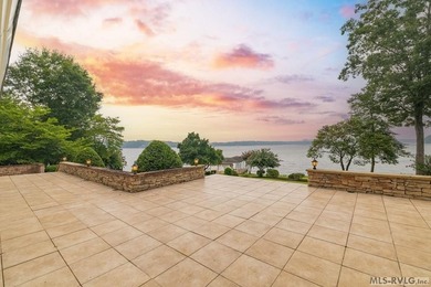 Exceptional Main Lake Waterfront Estate on Two Premier Lots! - photo 15