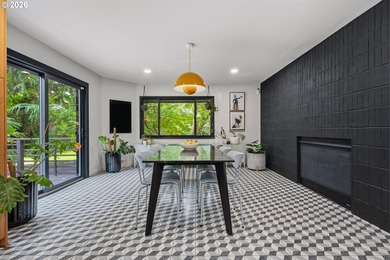 Impeccably reimagined and totally dialed in, this Mid-Century - photo 17