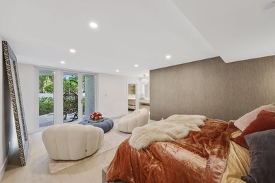 Exquisite, pet-friendly ground-floor walk-out residence in - photo 21