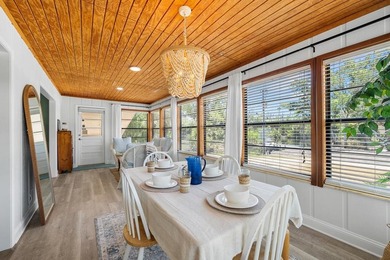 This rare opportunity in the heart of Steinhatchee features two - photo 2