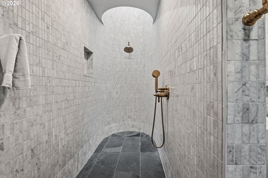 Impeccably reimagined and totally dialed in, this Mid-Century - photo 22