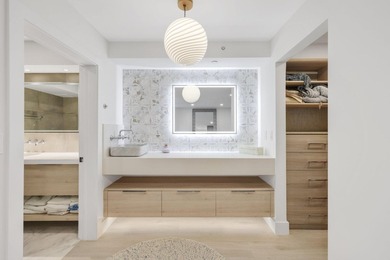 Exquisite, pet-friendly ground-floor walk-out residence in - photo 26