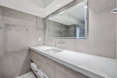 Exquisite, pet-friendly ground-floor walk-out residence in - photo 28