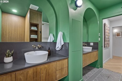 Impeccably reimagined and totally dialed in, this Mid-Century - photo 28