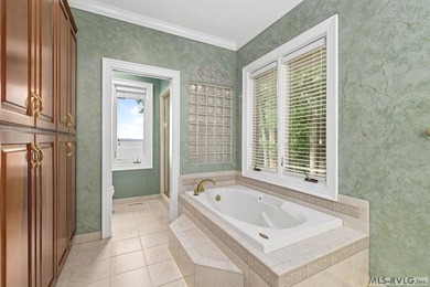 Exceptional Main Lake Waterfront Estate on Two Premier Lots! - photo 31