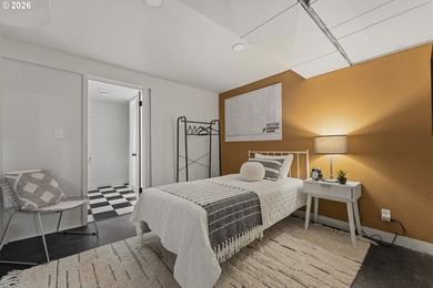 Impeccably reimagined and totally dialed in, this Mid-Century - photo 32