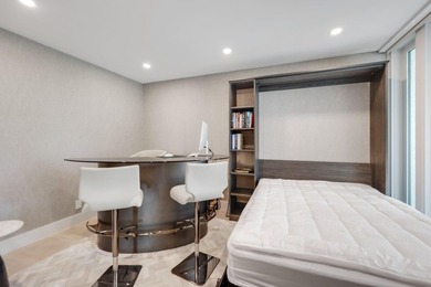 Exquisite, pet-friendly ground-floor walk-out residence in - photo 33