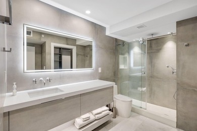 Exquisite, pet-friendly ground-floor walk-out residence in - photo 36