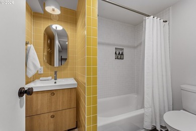 Impeccably reimagined and totally dialed in, this Mid-Century - photo 40