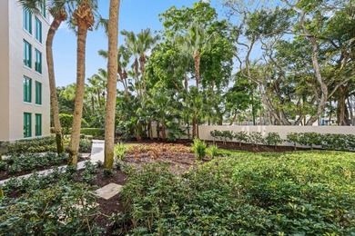 Exquisite, pet-friendly ground-floor walk-out residence in - photo 42