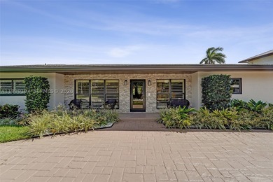 The finest Fully Renovated waterfront home in Coral Ridge with - photo 4