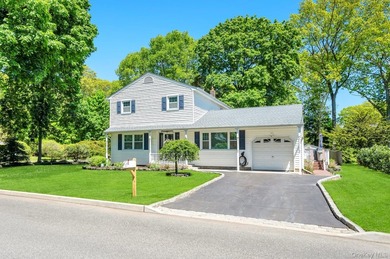 Welcome to 21 Hobson Avenue!!! This Meticulously maintained home - photo 2