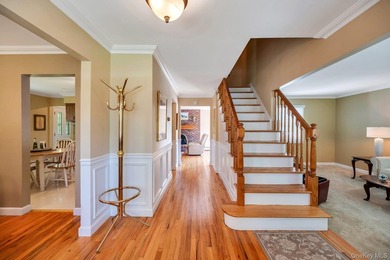 Welcome to 21 Hobson Avenue!!! This Meticulously maintained home - photo 6