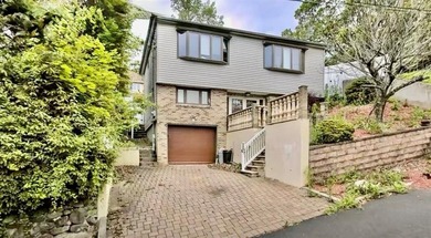 Amazing 1 family detached home on a large 50 x 80(4000 square - photo 1