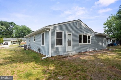 This charming rancher has undergone a complete renovation and - photo 20