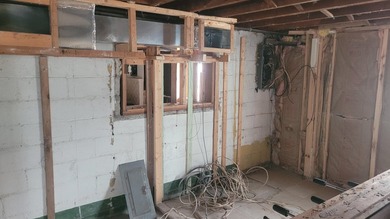 Ready to open a store? Maybe you would like a home near Black - photo 22
