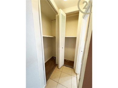 Welcome to this wonderful Studio apartment located on a quiet - photo 9