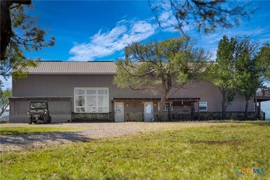 The Wright Ranch offers +-316 high-fenced acres of rare Hill - photo 4