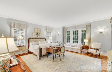 Offered for sale by its original owners, this traditional custom - photo 4