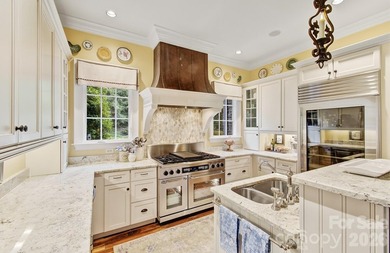 Offered for sale by its original owners, this traditional custom - photo 6