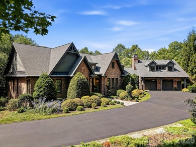 Offered for sale by its original owners, this traditional custom - photo 9