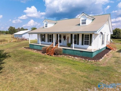 Lake Guntersville Home For Sale in Section Alabama