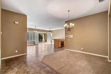 This popular OPEN great room layout with 2 Bedrooms, 2 Baths - photo 14