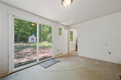 Welcome to 196 Beach Drive in beautiful Hartfield, VA, where - photo 14