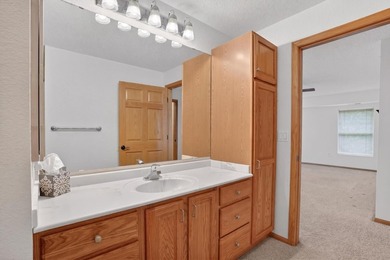 Welcome to maintenance free 55+ living in this spacious - photo 18