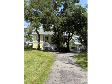 Blending relaxed elegance with unmistakable waterfront charm - photo 4