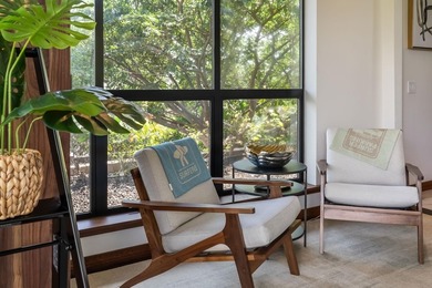 Sunlight and ocean breezes flow through 21 feet of bi-folding - photo 42