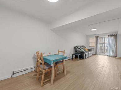 Rarely available south-facing one-bedroom, one-bathroom condo - photo 3