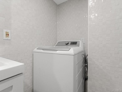 Rarely available south-facing one-bedroom, one-bathroom condo - photo 10