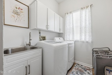 Live the Florida lifestyle in this 1 story brick beauty w/pool - photo 48