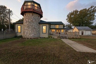 Lake Erie Home For Sale in Luna Pier Michigan