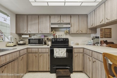 Welcome home to this beautiful 4 bedroom, 2 bath pool home in - photo 13