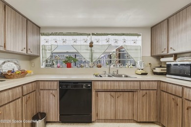 Welcome home to this beautiful 4 bedroom, 2 bath pool home in - photo 15