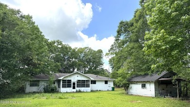 Have you been looking for a 4 bedroom 2 bath brick home with a - photo 19