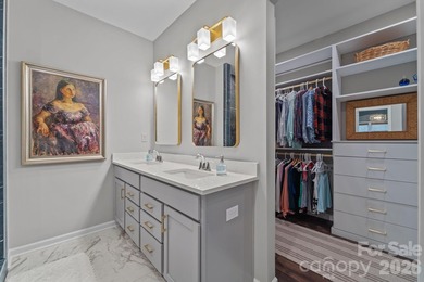 This stunning home features an open floor plan with a fantastic - photo 21