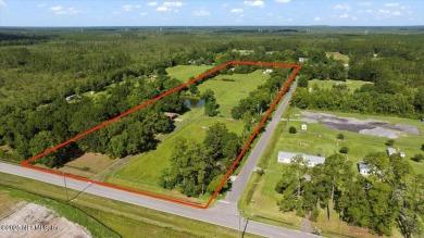 Lake Home For Sale in Jacksonville, Florida