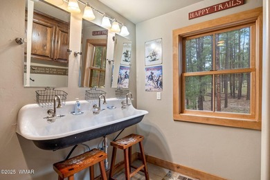 Stunning 3-Bedroom Chalet Retreat in Alpine, Arizona Presenting - photo 26