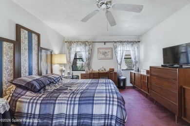 Welcome home to this beautiful 4 bedroom, 2 bath pool home in - photo 28