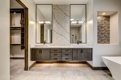 Experience elevated desert living in this beautifully crafted - photo 34