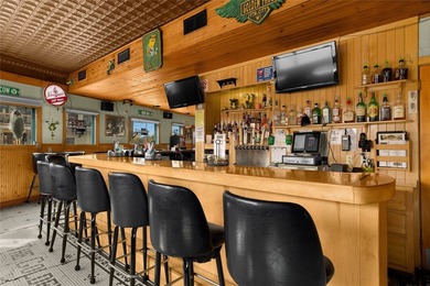 Established business located right along the Mississippi River;