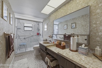 Welcome home to this beautiful 4 bedroom, 2 bath pool home in - photo 36